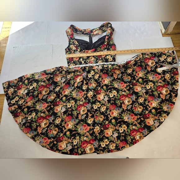 Lindy Bop fit and flair dress, floral, circle skirt, sleeveless, small - Picture 8 of 16